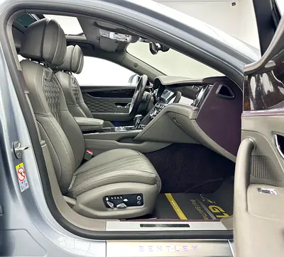 2021 Bentley FLYING SPUR — миниатюра 15