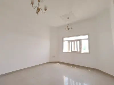 عرض مميز // فيلا فاخرة 3 غرف نوم // موقف سيارات // شرفة // خزائن ملابس // غرفة خادمة // مسبح // تكييف مركزي // موقع مميز 📌