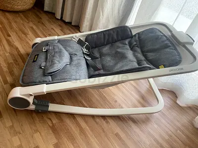 BabaBing 2-in-1 Bouncer/Rocker in Grey - like new Condition