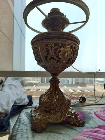 Ornate Vintage Brass Table Lamp Base (no shade) - Decorative Antique Style