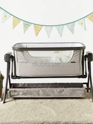 Giggles Automatic Baby Swing Bassinet
