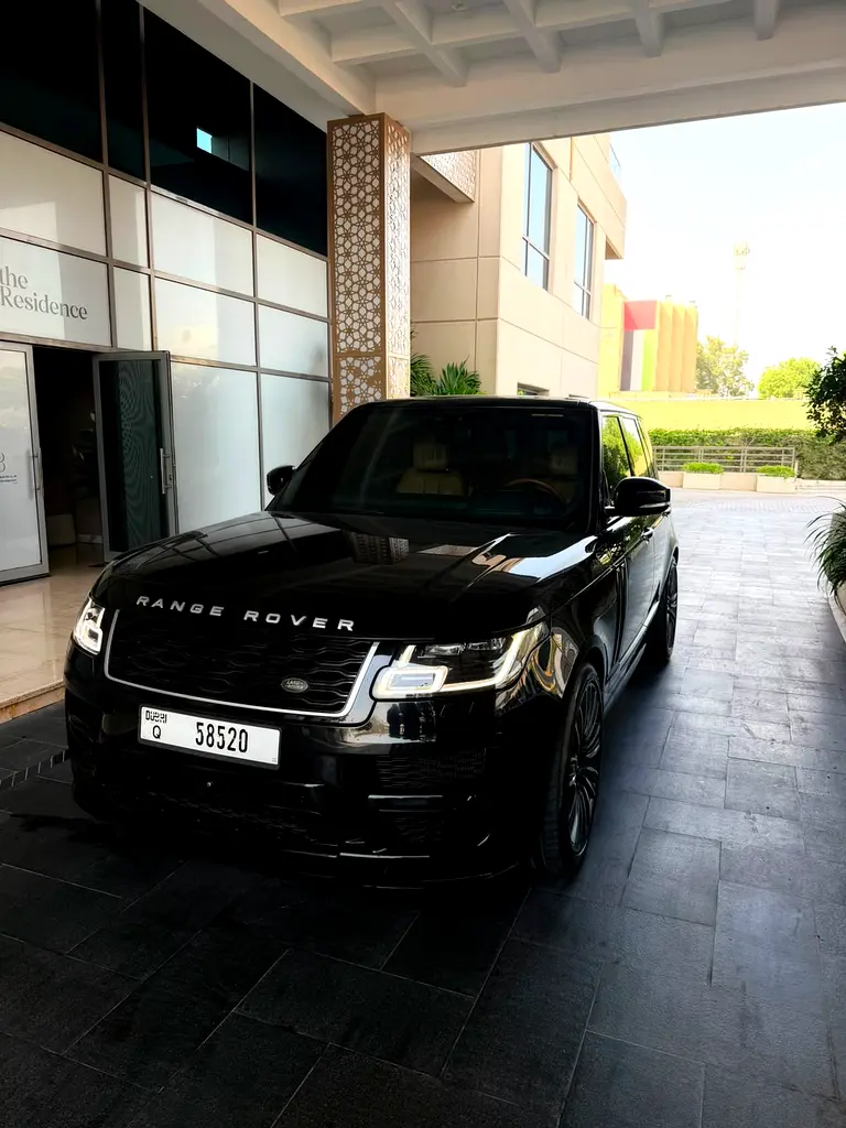 Land Rover Range Rover 2018 — photo 1 of 12