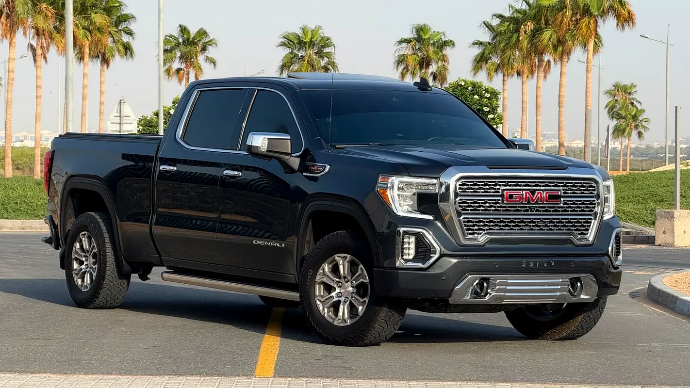 GMC Sierra 2021 — photo 1 of 9