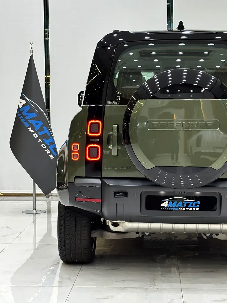Land Rover Defender 2026