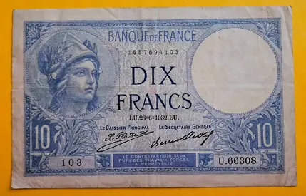 France,  10 Francs Banknote,  1932 / Very Fine