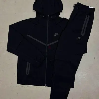 Black Nike Tracksuit Hoodie and Joggers Set - Mens Size (Good Condition) All size