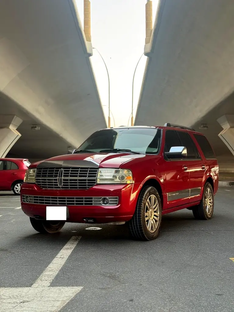 Lincoln Navigator 2009 — photo 1 of 18