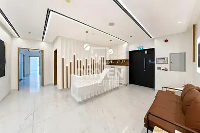 A Grade | Premium Furnishings | Agent on Site