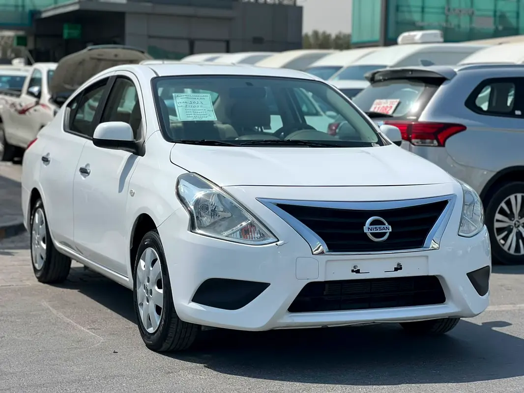 Nissan Sunny 2023 — photo 1 of 11