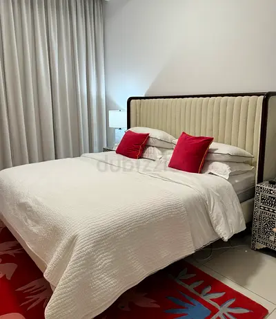 King size bed