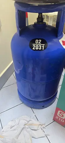 ****Hot deal Blue LPG Gas Cylinder - 20lb (Used) with regulator