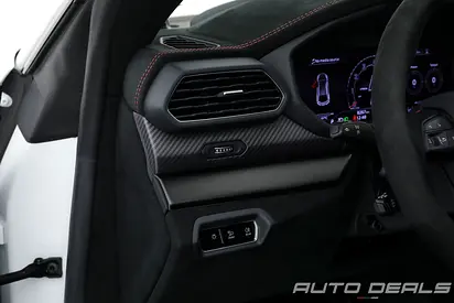 2024 Lamborghini URUS thumbnail 16