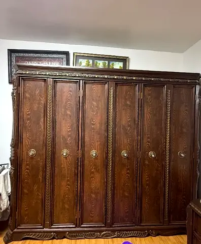 Complete Solid Wood Bedroom Set - Great Condition!
