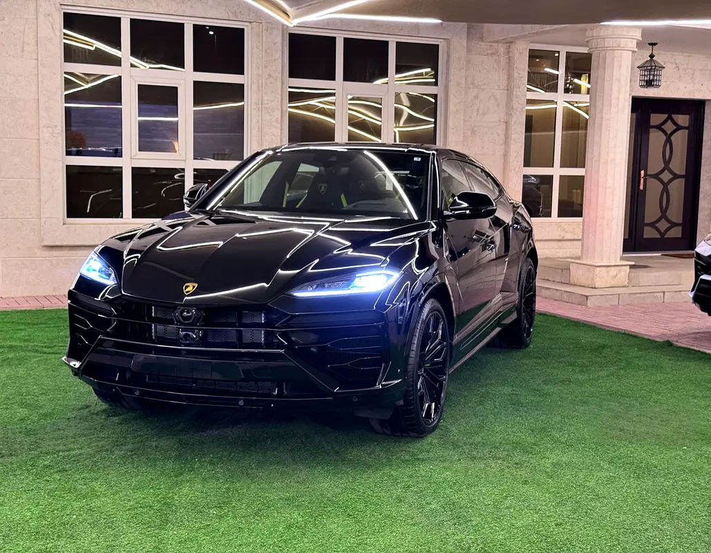 Lamborghini Urus 2026 — photo 1 of 19