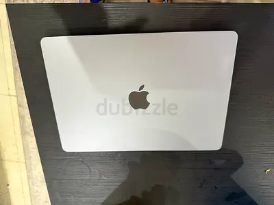 MacBook Air M2 - 16 Ram 256 SSD 100% Battery - As New