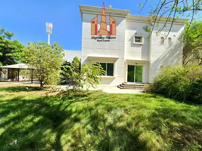4 Bed room Hall Majlis balcony Maids room very big like new Big gardan Villa