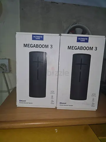 UE Megaboom 3 (2pcs) FOR SALE with box and charger