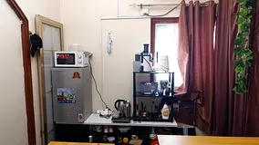 Room available in Garhoud.