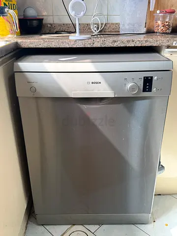 Bosch Dishwasher with Cutlery Basket - Good Condition