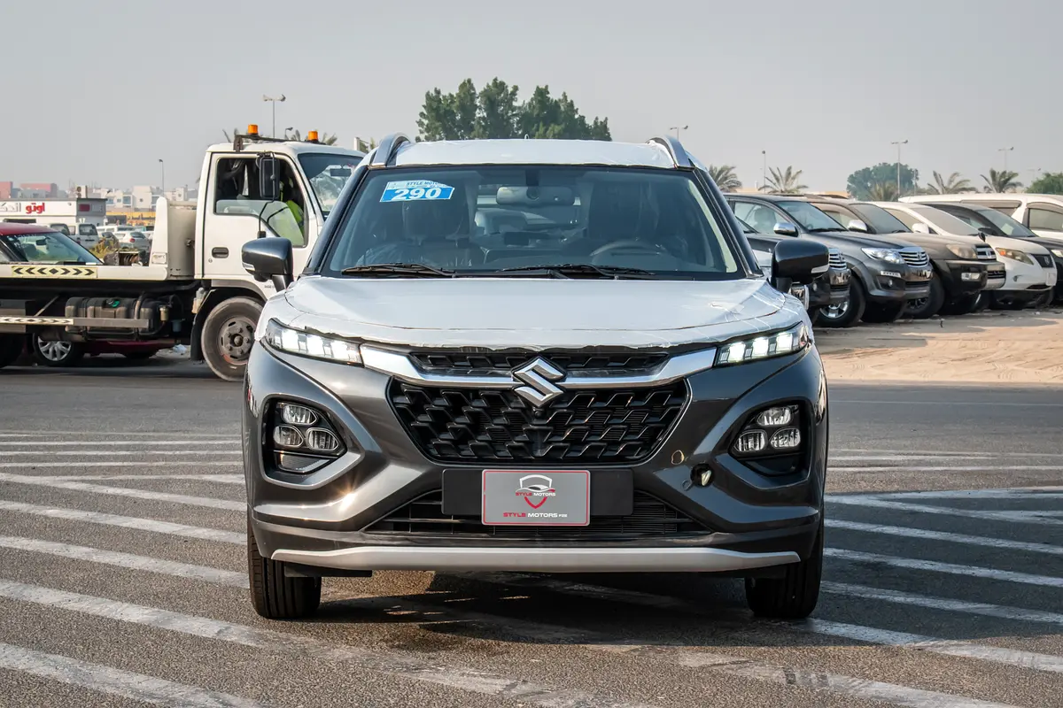 Suzuki Fronx 2026 — photo 1 of 15