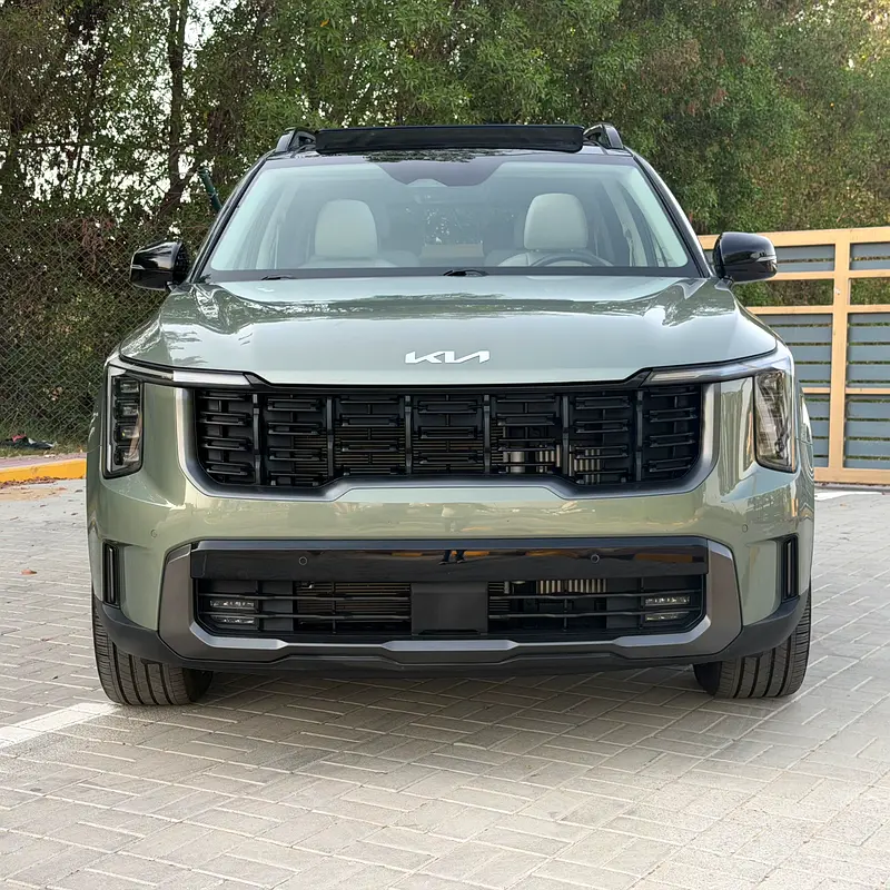 Kia Sorento 2024 — photo 1 of 20