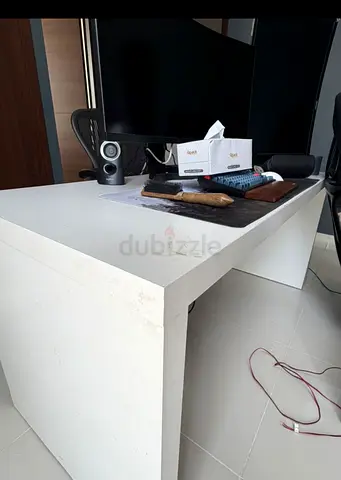 Free computer table