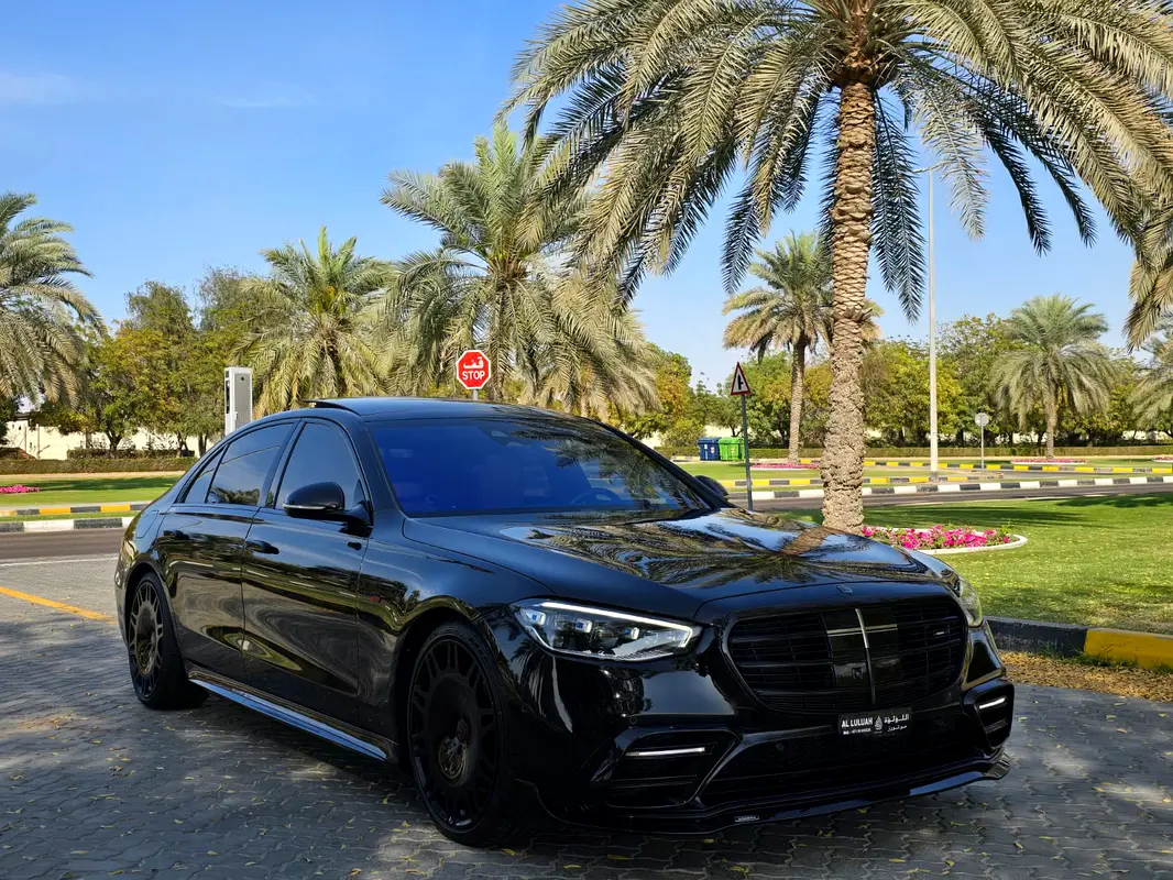 Mercedes-Benz S-Class 2022 — photo 1 of 20