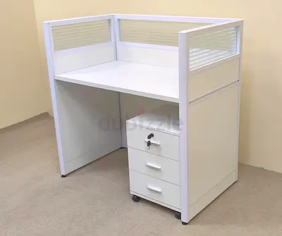White Office Workstation Cubicle with 3-Drawer Mobile Pedestal