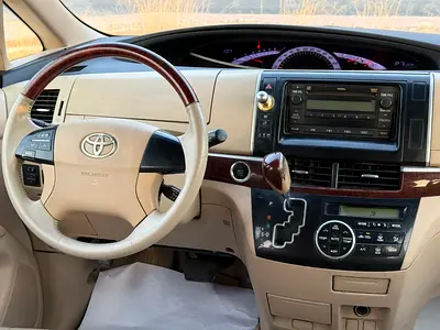 صورة 8 لـ 2017 Toyota PREVIA