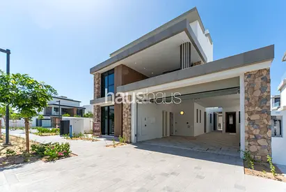 Single Row | Haven Type | Luxury Villa