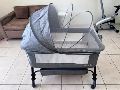 Bonfino Baby Bassinet with Mosquito Net