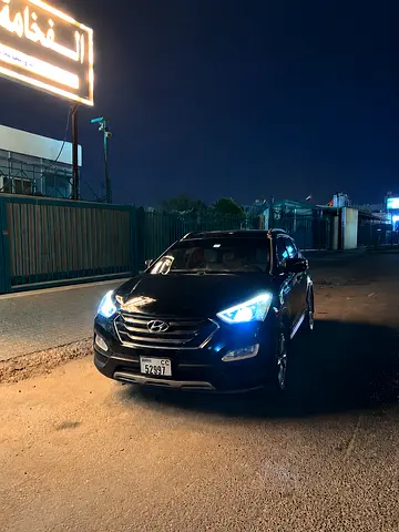 Hyundai Santa Fe 2103 GCC V6 7 seater 4WD