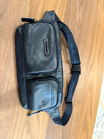 Piquadro Black Leather Waist/Crossbody Bag - Good Condition