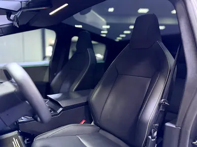 صورة 7 لـ 2024 Tesla CYBERTRUCK