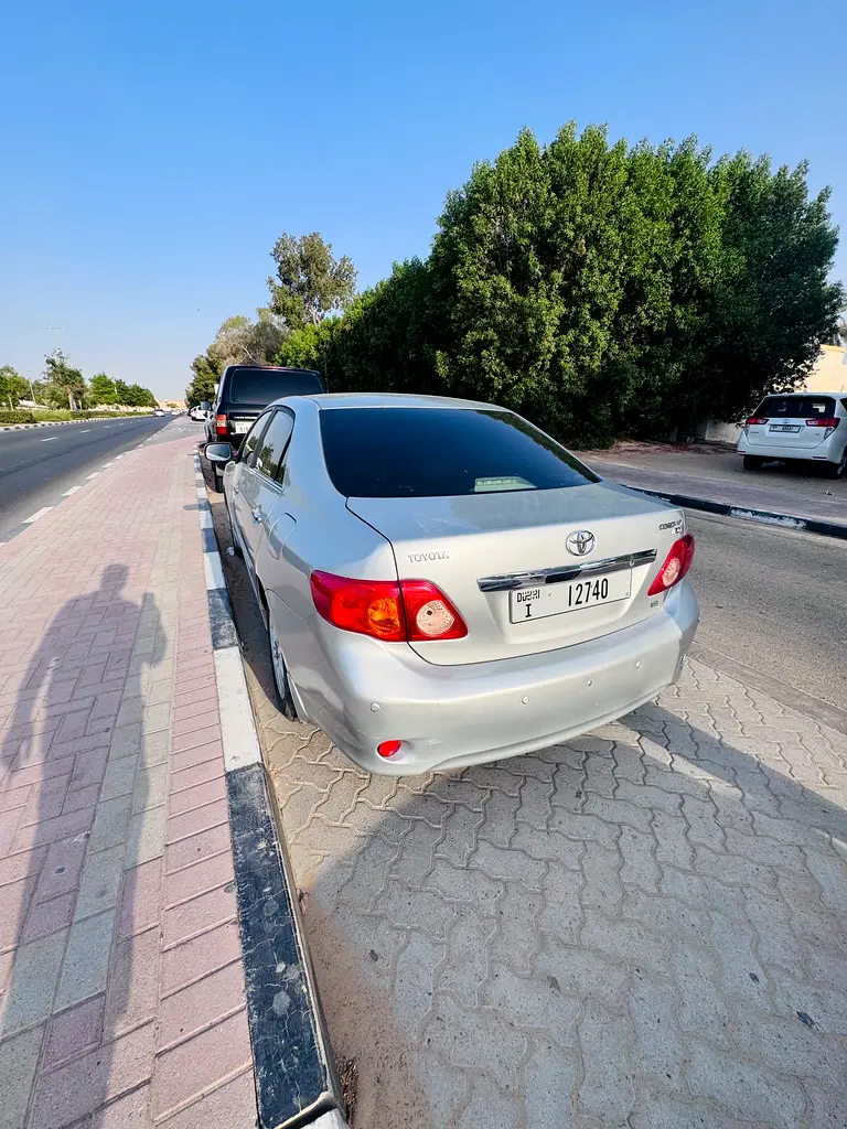 Toyota Corolla 2008 — photo 1 of 8