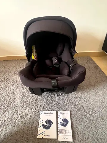 Car seat ( two car seats for baby twins)