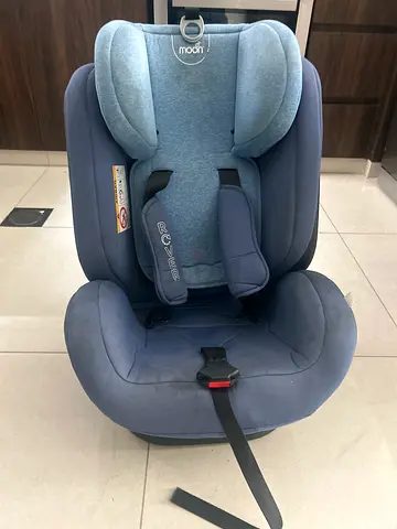 Baby car seat / infant toddler car seat - used, good condition with isofix and positionable