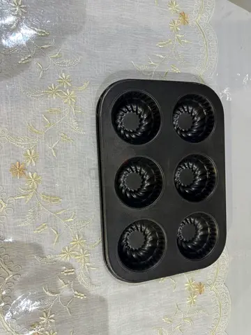 Non-stick 6-Cup Bundtlette / Mini Bundt Cake Pan