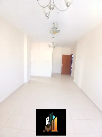 Neat and clean apartment, family building - Premium location with free parking