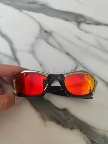 Polarized sunglasses with Mirrored Red Lenses - brand new