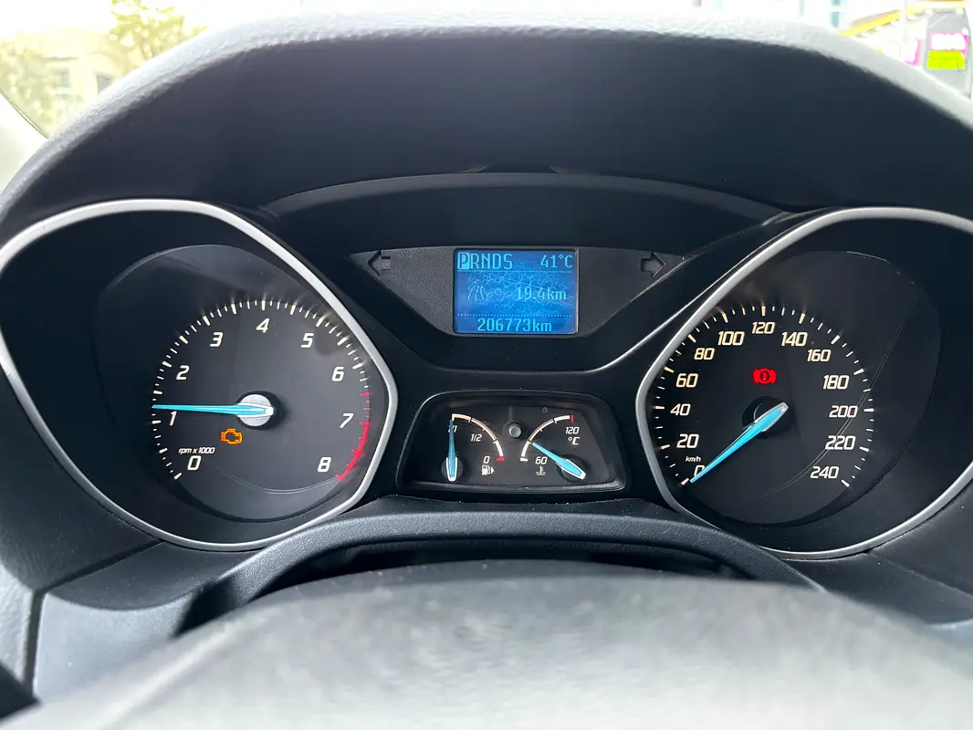 Ford Focus 2012 — photo 1 of 14