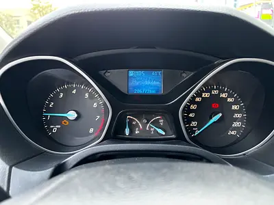 Ford Focus 2012 Ambiente - GCC Specs