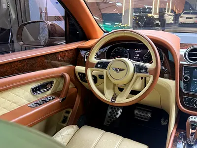 صورة 11 لـ 2017 Bentley BENTAYGA