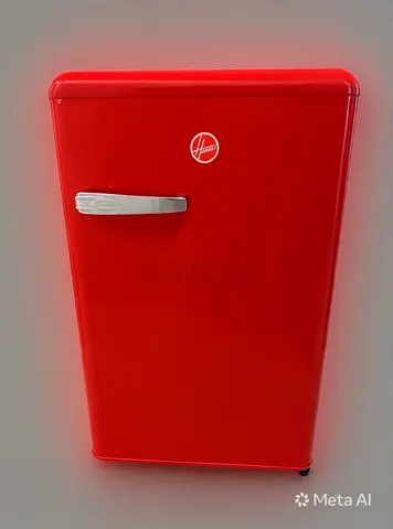 Compact HOOVER Retro Red Mini Fridge - Single Door 123 L
