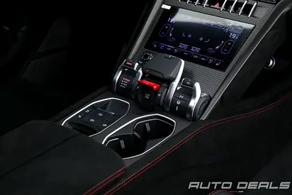 2024 Lamborghini URUS thumbnail 14