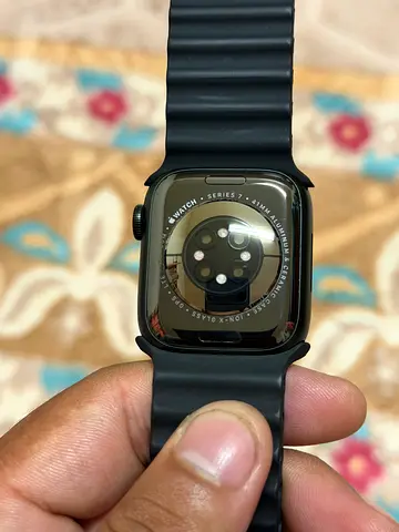Apple Watch Series 7 (GPS + Cellular)