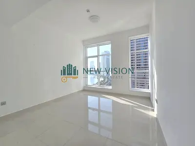 Luxury master bedroom and living room with a direct sea view, free AC, panoramic view, free parking