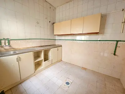 Near To Safari Mall 1,Bhk Flat Available 1,Bathroom Full Family Building And Rent 21K