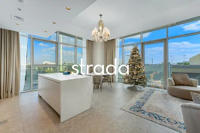 Upgraded | Double Height Ceilings | Bright