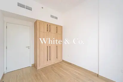 One Bedroom | POOL VIEW | Long term tenant
